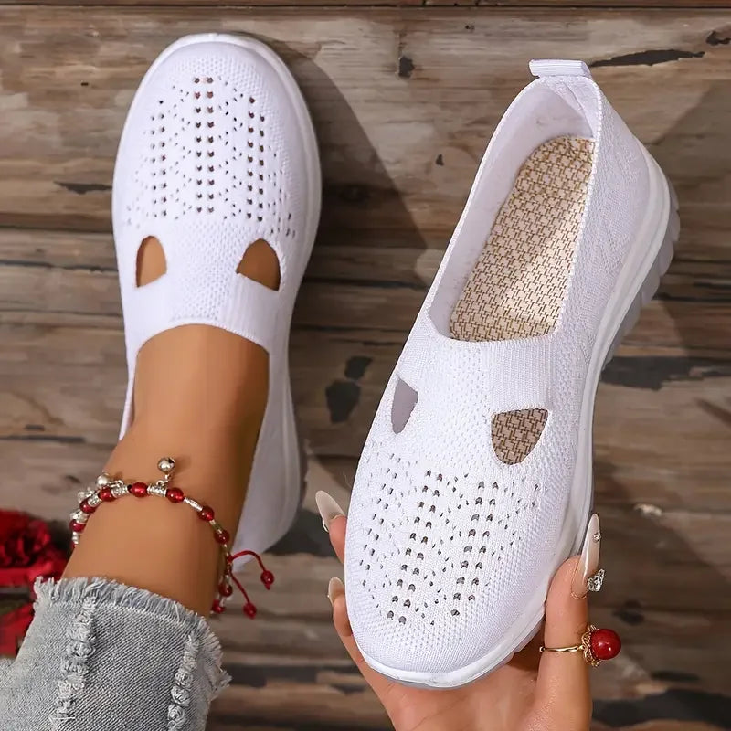 Women's casual sports shoes