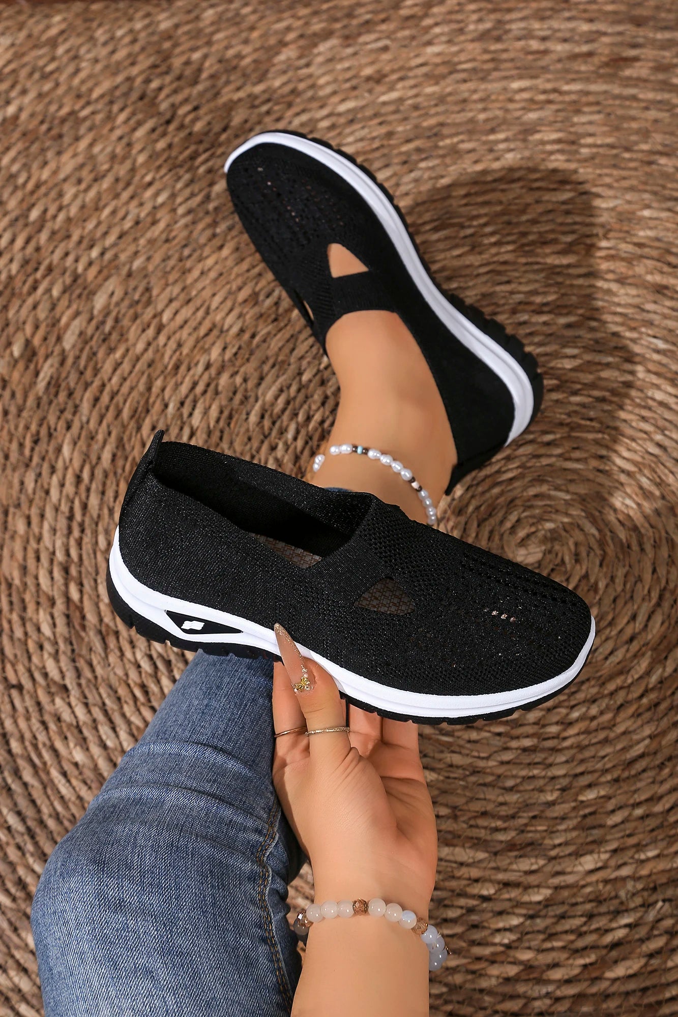 Women's casual sports shoes