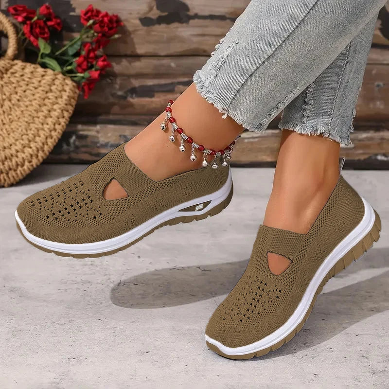 Women's casual sports shoes