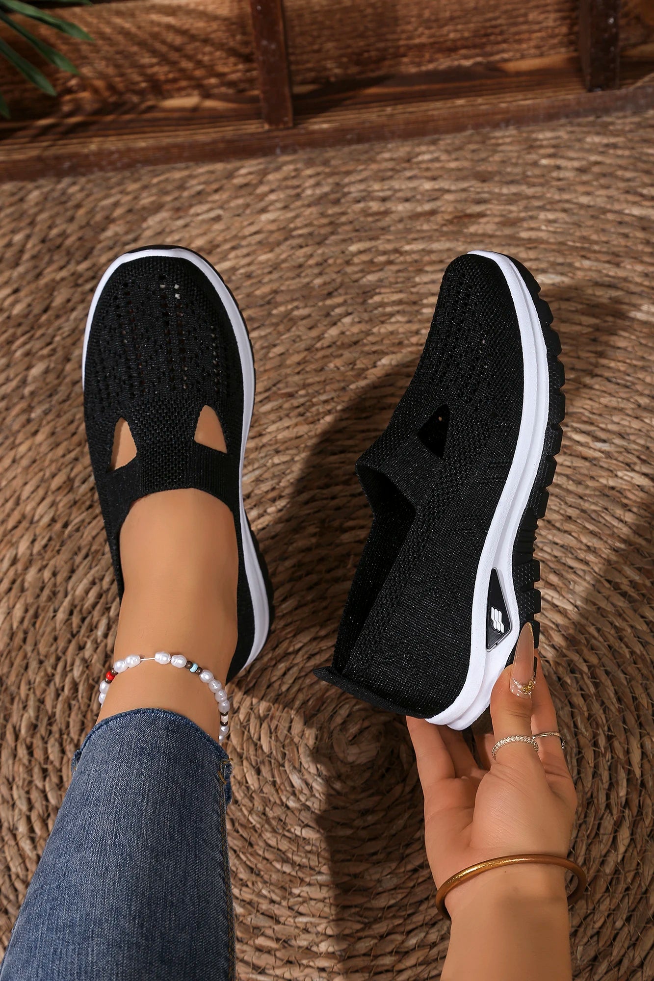 Women's casual sports shoes