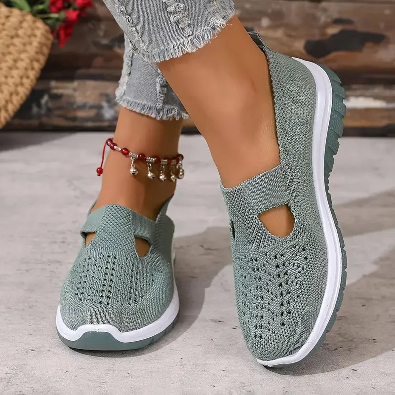 Women's casual sports shoes