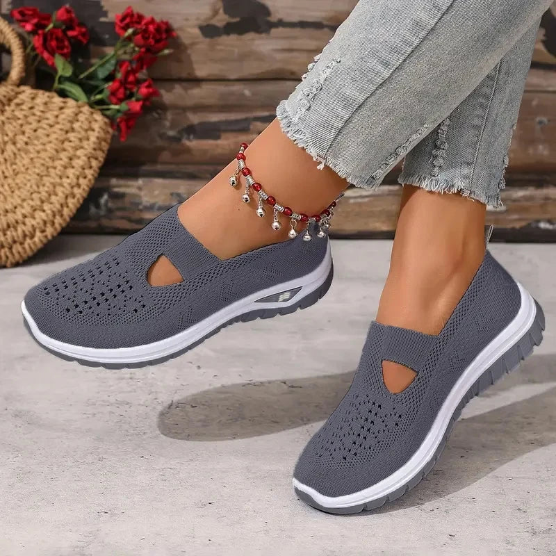 Women's casual sports shoes