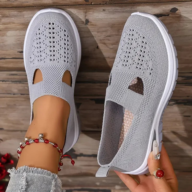 Women's casual sports shoes
