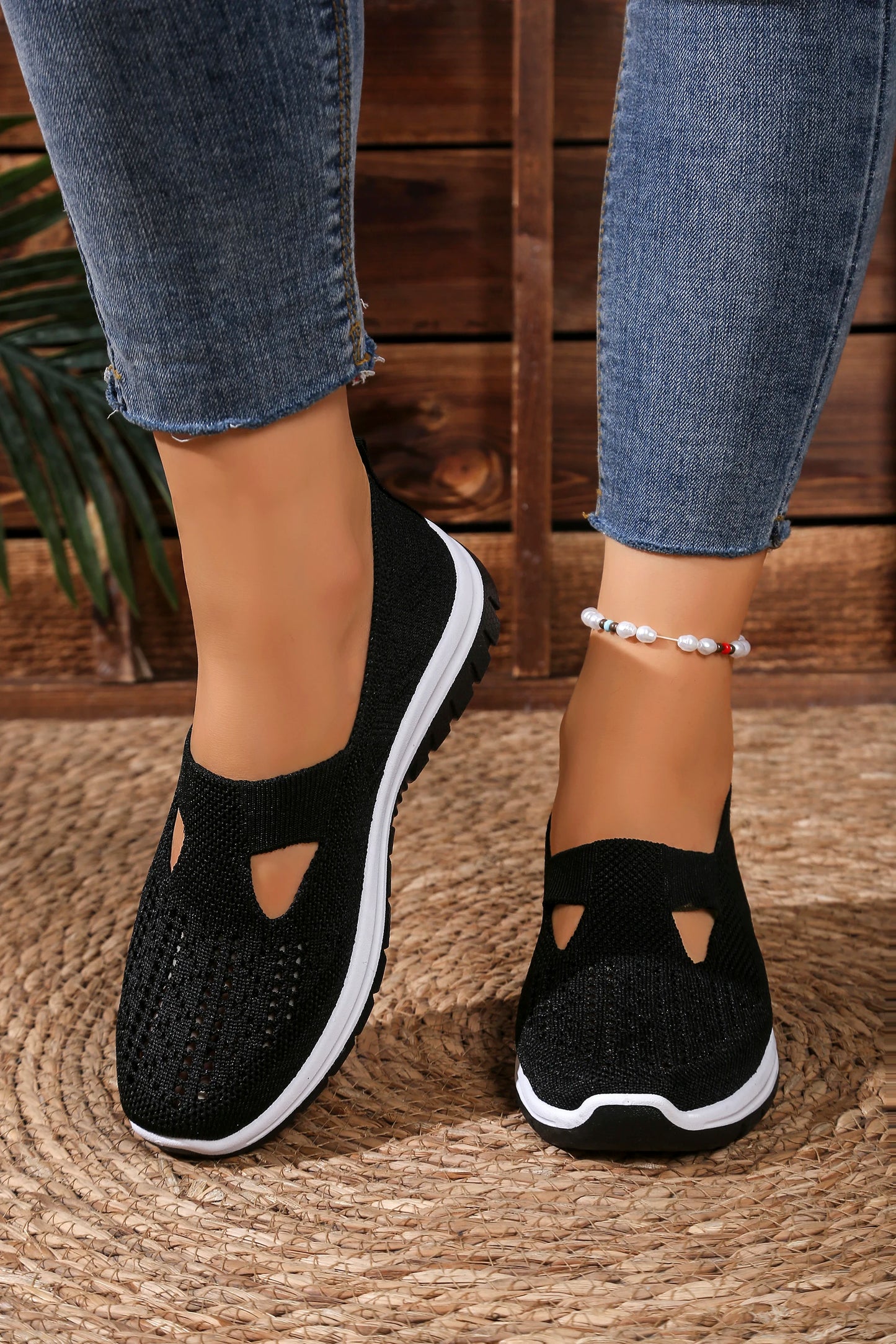 Women's casual sports shoes